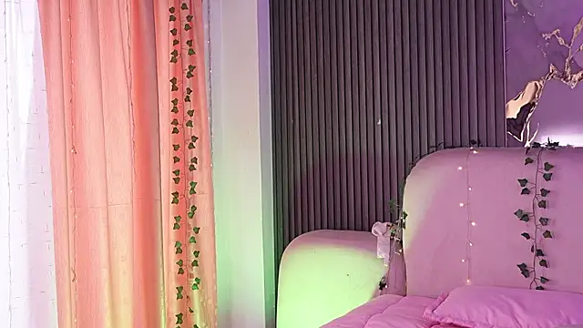 LilithLuxor  online show from 03-30-26, 04:41