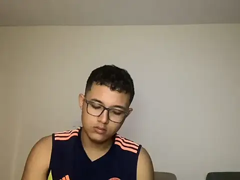 Chriis 18 online show from 04-14-26, 01:39