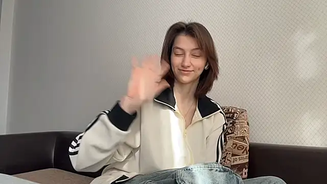 Aliceborderland online show from 04-01-26, 07:42