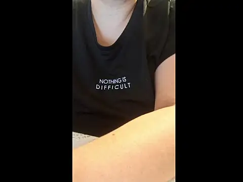 Snapshot of Melodise chatting on 03-30-26, 10:55 Melodise online show from 03-30-26, 10:55