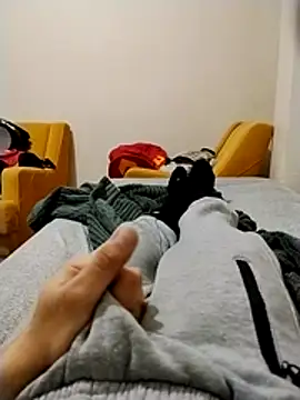 Snapshot of y2561 chatting on 03-30-26, 11:06 y2561 online show from 03-30-26, 11:06