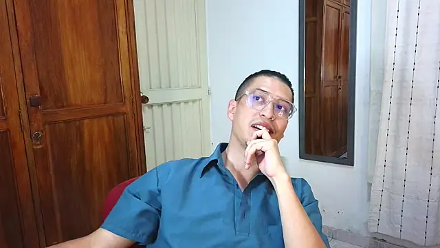 Eriick   E online show from 05-07-26, 12:49