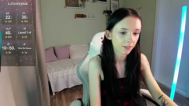 AnnaOddy online show from 04-30-26, 08:31