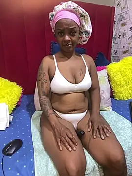 Cherrybootyofjoy86 online show from 03-28-26, 12:43