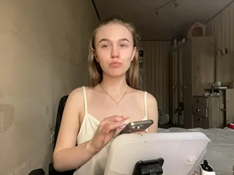 Snapshot of melissashineeee chatting on 04-06-26, 09:10 melissashineeee online show from 04-06-26, 09:10