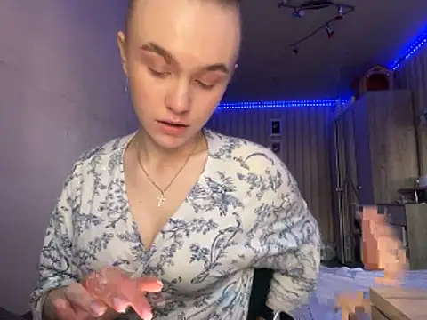 Snapshot of melissashineeee chatting on 04-11-26, 11:36 melissashineeee online show from 04-11-26, 11:36