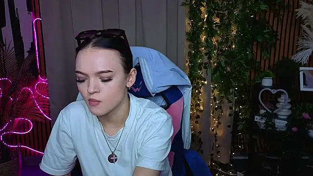 DoraMorgan online show from 04-05-26, 02:47