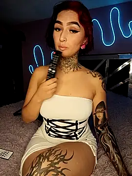 Snapshot of AmaraRossi chatting on 04-16-26, 01:45 AmaraRossi online show from 04-16-26, 01:45