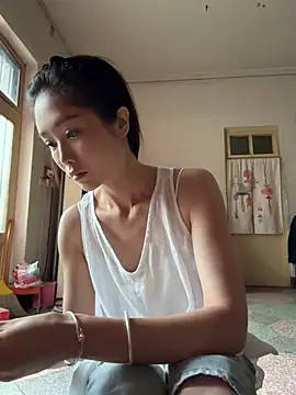 Snapshot of yuanpu0925 chatting on 06-20-26, 11:18 yuanpu0925 online show from 06-20-26, 11:18