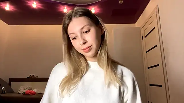 Snapshot of Shamshinya chatting on 03-28-26, 03:44 Shamshinya online show from 03-28-26, 03:44