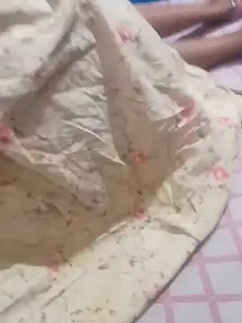 Snapshot of VIKASHW chatting on 04-15-26, 07:43 VIKASHW online show from 04-15-26, 07:43