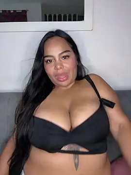 lunaa love online show from 04-19-26, 12:22