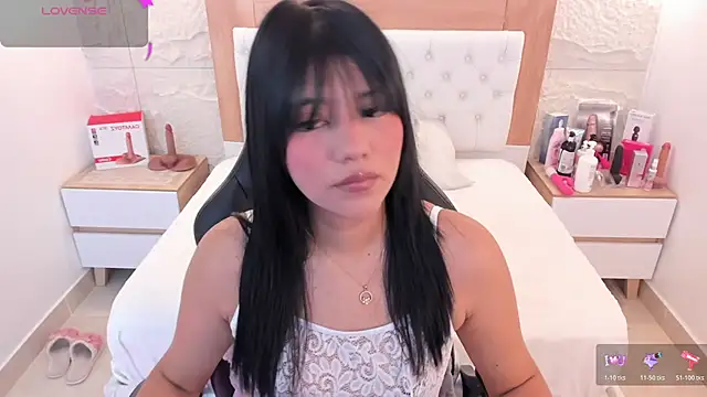 MILLYEVANS1 online show from 06-26-26, 03:33