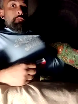 Rockandrola1986 online show from 03-31-26, 02:57