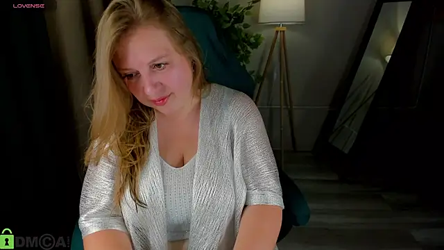 Snapshot of CleoXotie chatting on 07-10-26, 10:18 CleoXotie online show from 07-10-26, 10:18