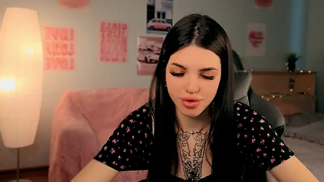 molly rettyy online show from 04-29-26, 03:43