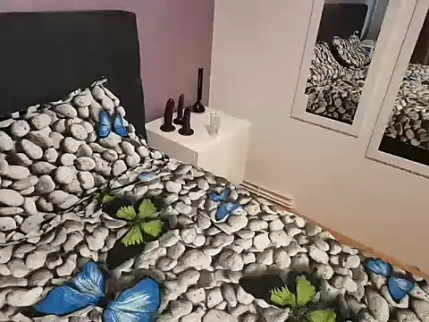 Snapshot of Andrada_Andi chatting on 07-20-26, 01:24 Andrada Andi online show from 07-20-26, 01:24