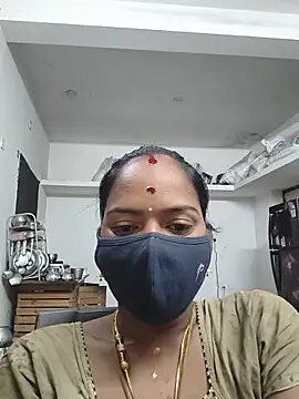 Snapshot of Tamil_Sangeetha chatting on 05-27-26, 11:24 Tamil Sangeetha online show from 05-27-26, 11:24