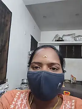 Snapshot of Tamil_Sangeetha chatting on 05-28-26, 04:15 Tamil Sangeetha online show from 05-28-26, 04:15