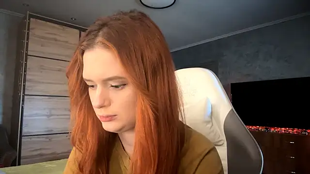 FoxyEmma online show from 04-06-26, 03:02