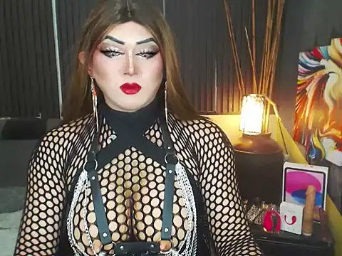 HugexMsLovelyxCock online show from 05-13-26, 10:23