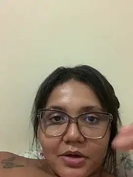 Snapshot of viviboraaaa chatting on 04-13-26, 03:34 viviboraaaa online show from 04-13-26, 03:34