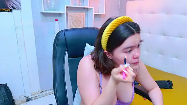 Alexa Missfortune online show from 07-18-26, 07:28
