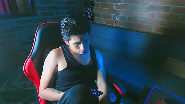 ethann2  online show from 04-01-26, 04:57