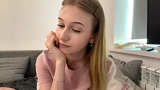 KatrineDrea online show from 04-17-26, 03:04