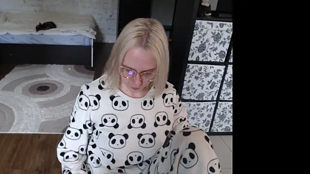 Sweet hot shrmp online show from 04-26-26, 08:23