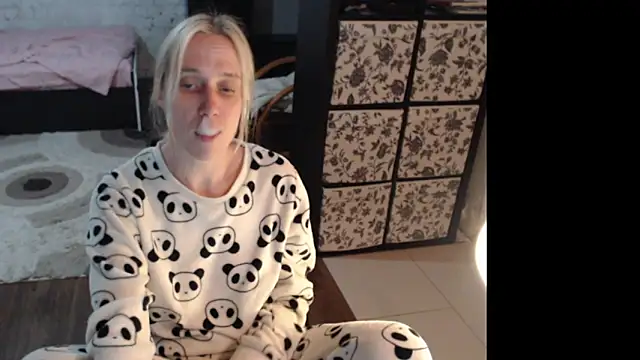 Sweet hot shrmp online show from 05-19-26, 05:30