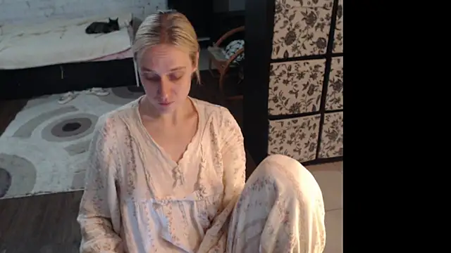 Snapshot of Sweet_hot_shrmp chatting on 05-27-26, 01:57 Sweet hot shrmp online show from 05-27-26, 01:57