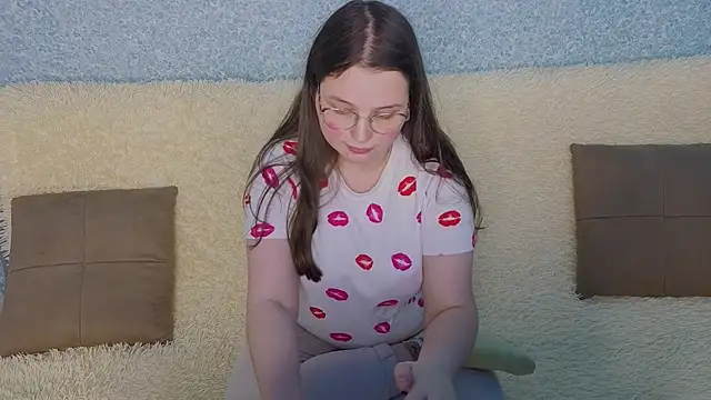 SofiDreamm online show from 04-07-26, 02:17