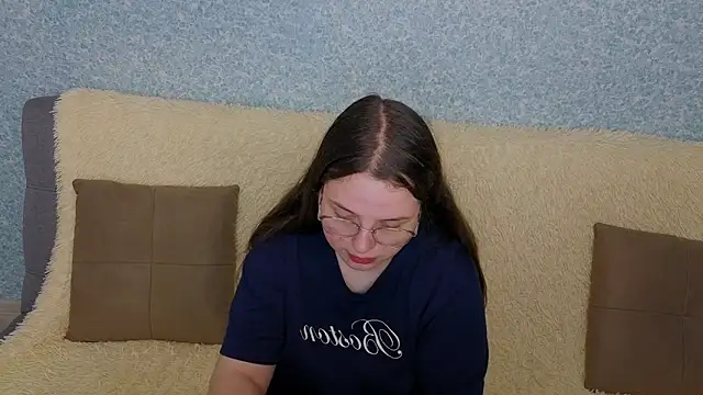 SofiDreamm online show from 04-18-26, 07:29