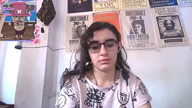 Snapshot of Ellaa_honey chatting on 04-25-26, 03:20 Ellaa honey online show from 04-25-26, 03:20