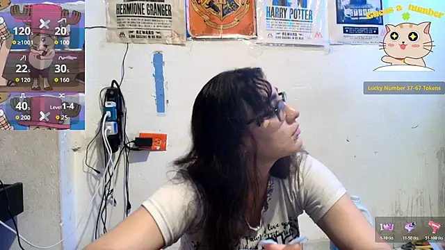 Snapshot of Ellaa_honey chatting on 05-17-26, 11:56 Ellaa honey online show from 05-17-26, 11:56
