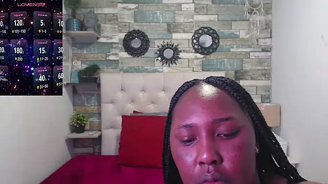 Snapshot of Skylernaomi chatting on 06-13-26, 02:04 Skylernaomi online show from 06-13-26, 02:04