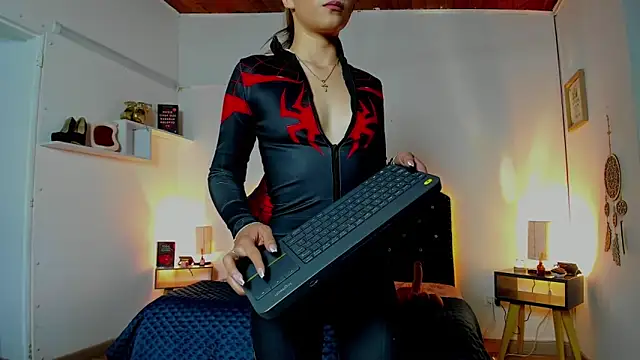 SaraRoads online show from 04-15-26, 09:59