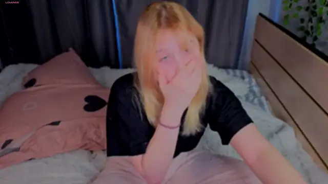 unburnedgirl online show from 05-22-26, 02:22