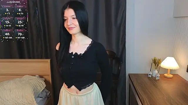 Snapshot of JazminLantey chatting on 04-12-26, 01:10 JazminLantey online show from 04-12-26, 01:10