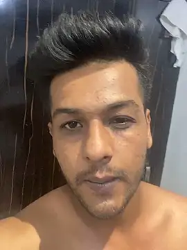 Snapshot of PremiumMen01 chatting on 03-30-26, 09:27 PremiumMen01 online show from 03-30-26, 09:27