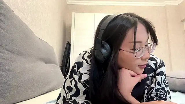 Feylinmay online show from 04-17-26, 11:46