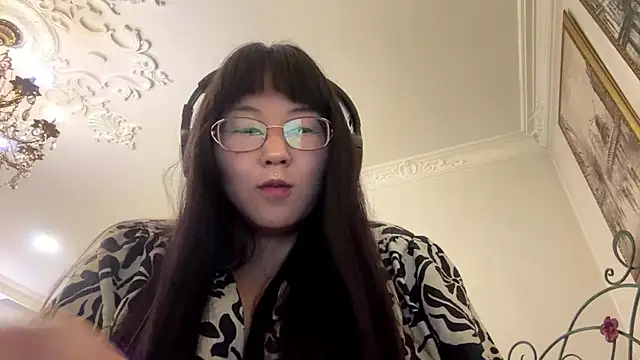 Feylinmay online show from 05-06-26, 06:02