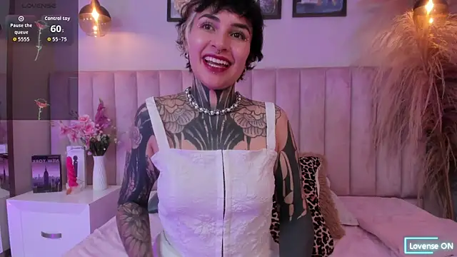 Luana fiore online show from 04-07-26, 12:38
