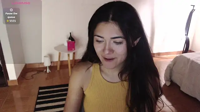 FreyaRouge online show from 04-09-26, 02:44
