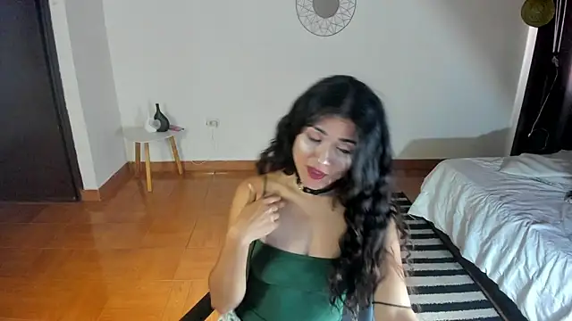 FreyaRouge online show from 04-30-26, 07:20