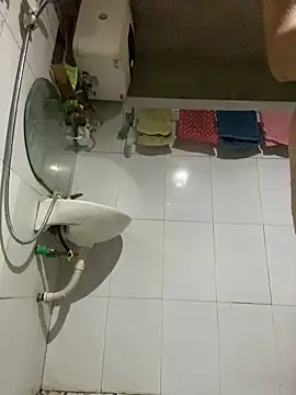 Snapshot of Elisa-a chatting on 04-08-26, 02:28 Elisa-a online show from 04-08-26, 02:28