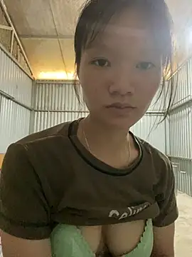 Snapshot of Elisa-a chatting on 04-11-26, 09:24 Elisa-a online show from 04-11-26, 09:24