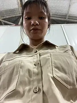 Snapshot of Elisa-a chatting on 04-14-26, 11:05 Elisa-a online show from 04-14-26, 11:05