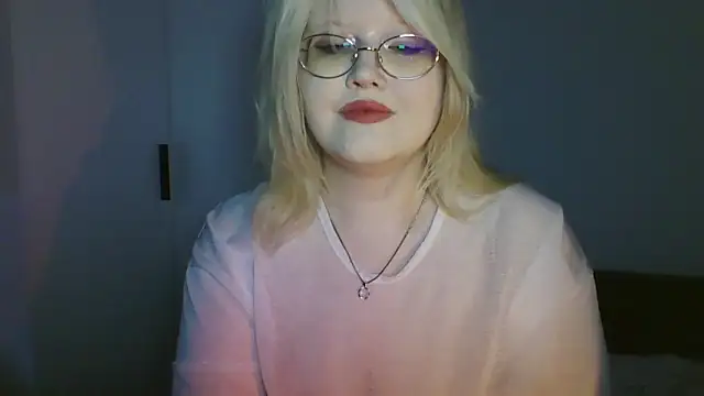 Elayne Sweet online show from 06-15-26, 06:04